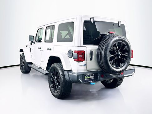 Used 2024 Jeep Wrangler Unlimited Sahara AWD/4WD image 5