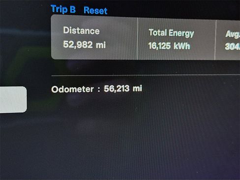 Used 2022 Tesla Model X image 4