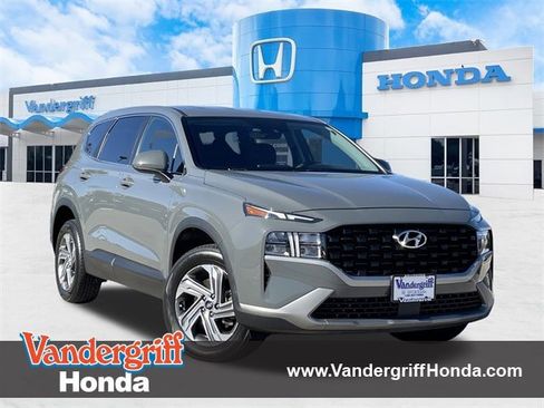 Used 2023 Hyundai Santa Fe SE image 1
