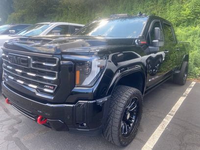 Used 2025 GMC Sierra 2500 AT4 w/ AT4 Premium Plus Package
