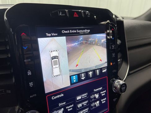 Used 2019 RAM 1500 Laramie image 18