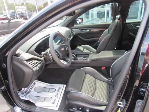 Used 2024 Cadillac CT5 V Blackwing w/ Driver Assist Package RWD image 10