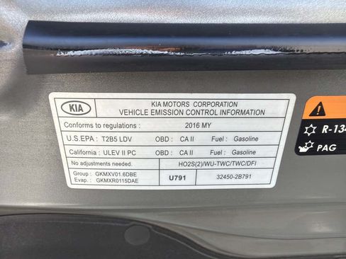 Used 2016 Kia Soul FWD image 34