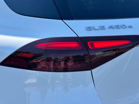 New 2026 Mercedes-Benz GLE 450e 4MATIC image 13