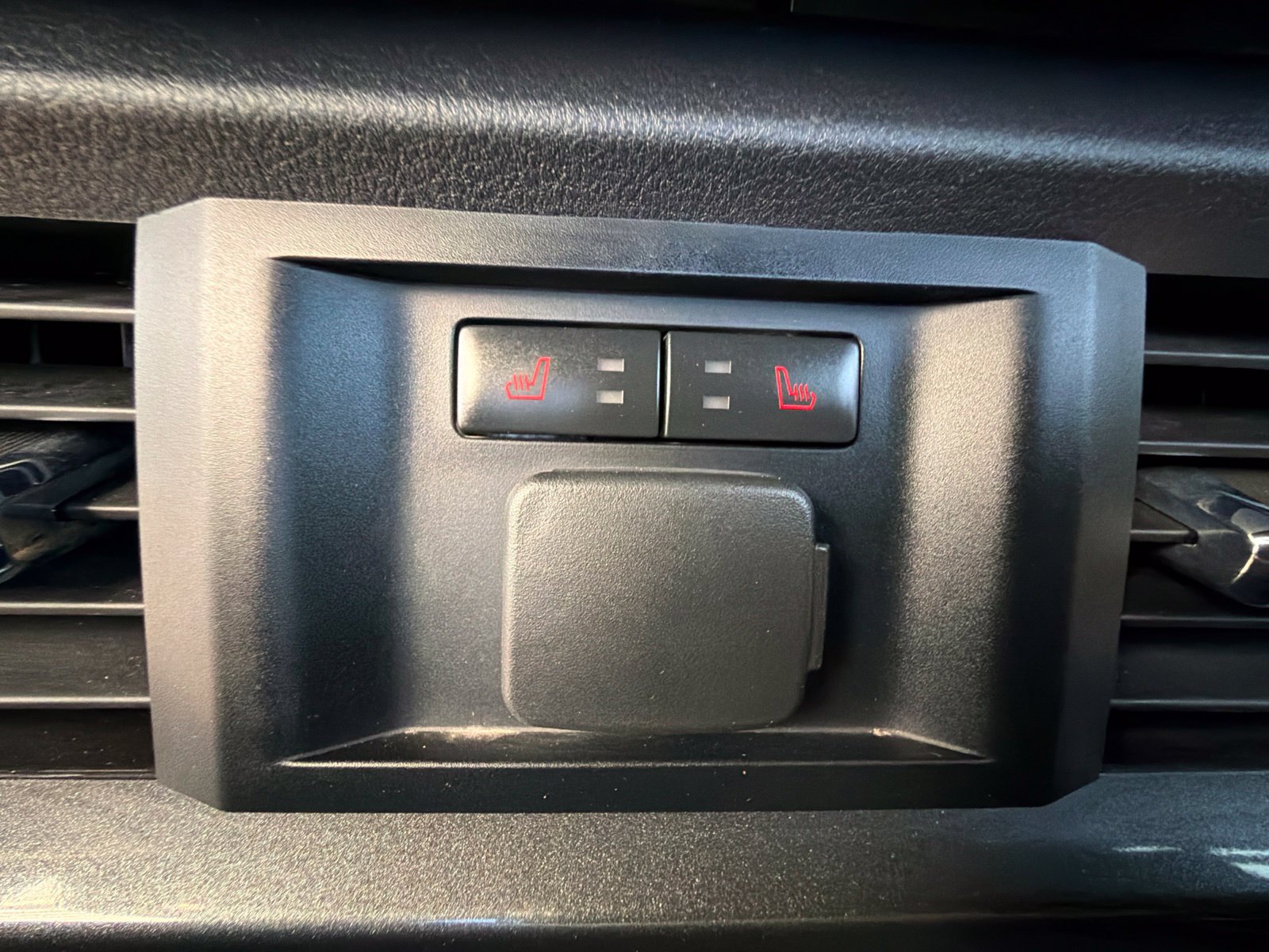 Used 2023 Ford F150 Lariat w/ Equipment Group 502A High AWD/4WD image 12
