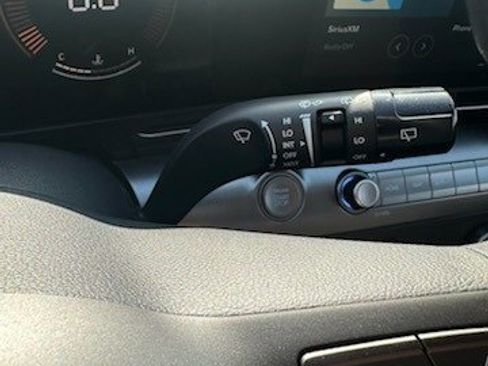 New 2026 Hyundai Kona SE image 27