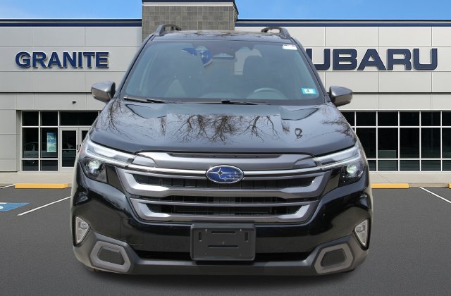 Used 2025 Subaru Forester Limited AWD/4WD image 5