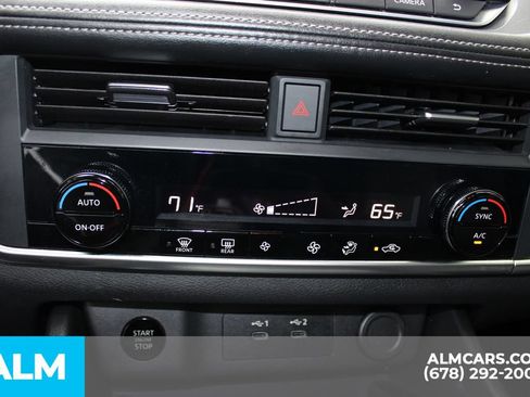 Used 2024 Nissan Rogue SV FWD image 33