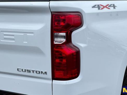 Certified 2025 Chevrolet Silverado 1500 Custom image 31