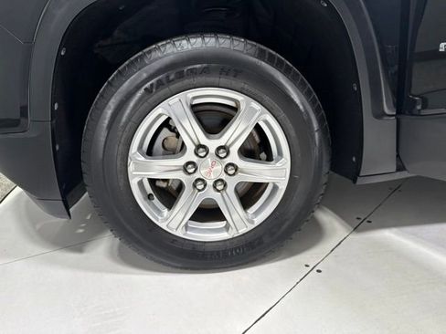 Used 2019 GMC Acadia SLE AWD/4WD image 4