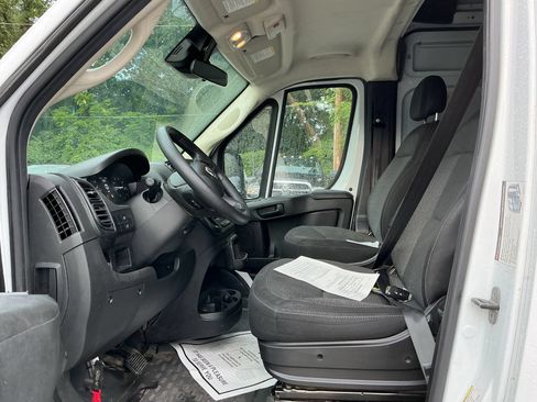 Used 2023 RAM ProMaster 2500 FWD image 5