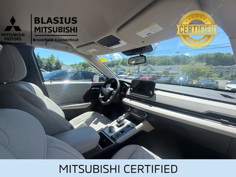 Used 2024 Mitsubishi Outlander SEL AWD/4WD image 25