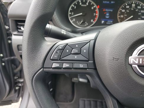 Certified 2025 Nissan Sentra S FWD image 21