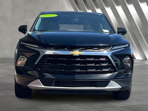 Used 2025 Chevrolet Blazer LT AWD/4WD image 9