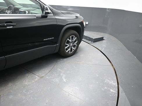 Used 2023 GMC Acadia SLT image 24