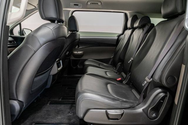 Certified 2025 Kia Carnival FWD image 26