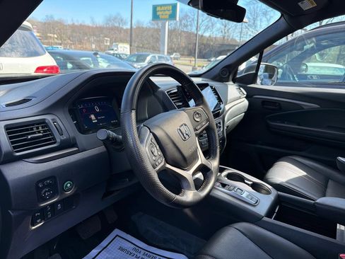 Used 2023 Honda Passport TrailSport image 18