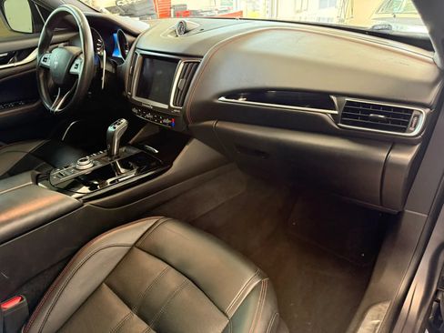 Used 2020 Maserati Levante S GranSport AWD/4WD image 17