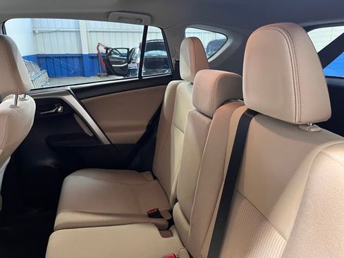 Used 2015 Toyota RAV4 XLE image 16