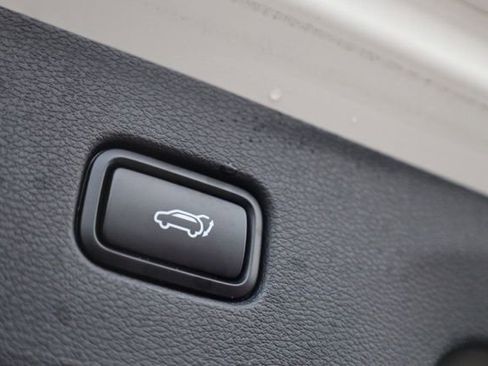 Used 2023 Kia Sportage SX image 38