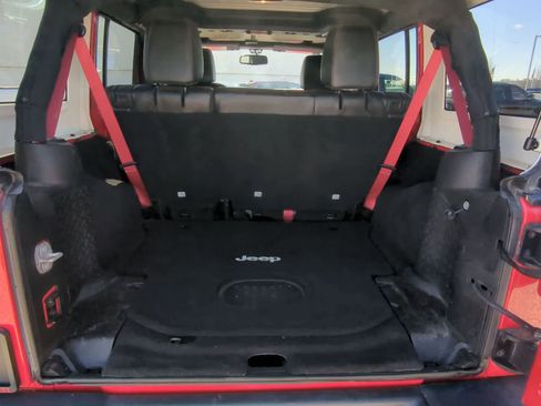 Certified 2017 Jeep Wrangler Unlimited Rubicon image 32