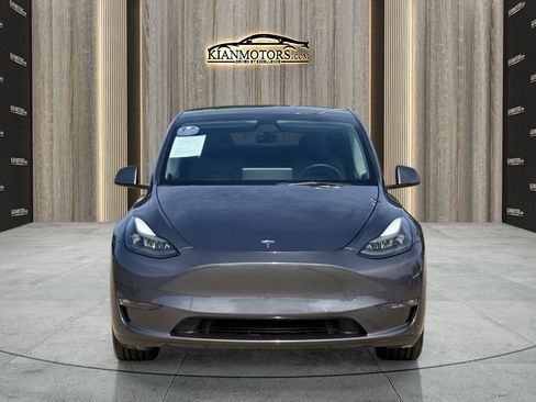 Used 2022 Tesla Model Y Long Range AWD/4WD image 5