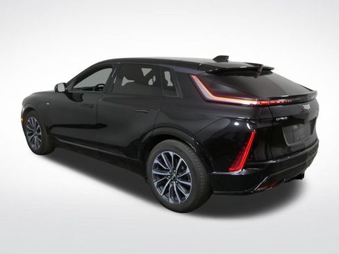 Used 2024 Cadillac Lyriq Sport w/ LPO, Floor Liner Package AWD/4WD image 6