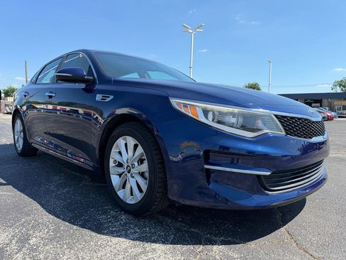 Used 2017 Kia Optima LX w/ Option Group 014 FWD image 3