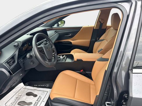 Used 2025 Lexus ES 350 w/ Premium Package FWD image 18