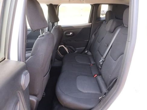 Used 2015 Jeep Renegade Latitude w/ Popular Equipment Group image 9