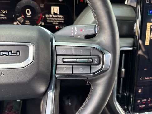 Used 2025 GMC Yukon Denali image 39