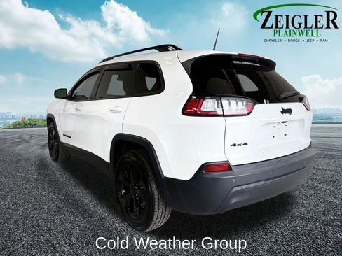 Used 2019 Jeep Cherokee Latitude Plus AWD/4WD image 3