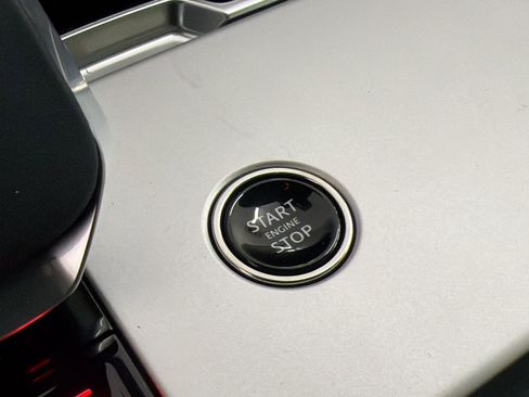 New 2026 Land Rover Range Rover SE image 22