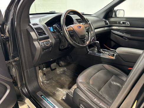 Used 2017 Ford Explorer Sport w/ Equipment Group 401A AWD/4WD image 26