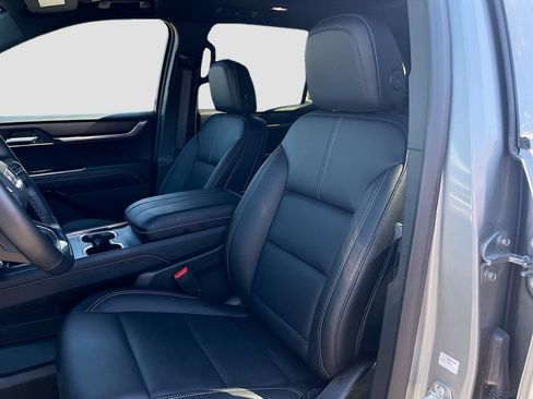 Used 2026 GMC Acadia Elevation w/ Black Edition FWD image 22