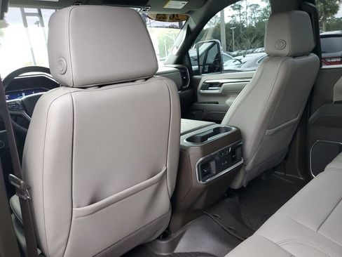 Certified 2025 Chevrolet Silverado 2500 LTZ w/ LTZ Convenience Package image 11