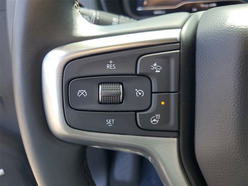 Used 2024 Chevrolet Suburban Premier image 11