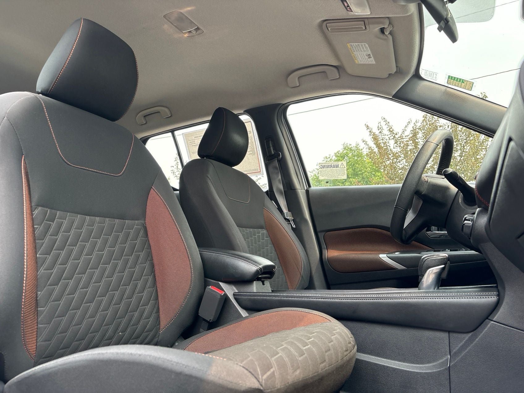 Used 2021 Nissan Kicks SR w/ Exterior Package FWD image 15