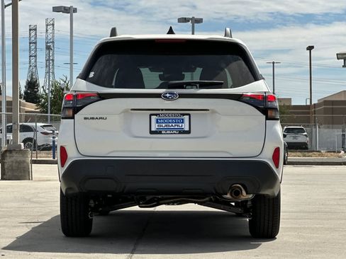 New 2026 Subaru Forester Premium AWD/4WD image 2
