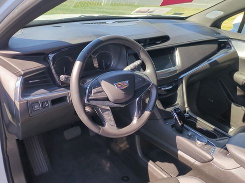 Certified 2024 Cadillac XT5 Premium Luxury image 9