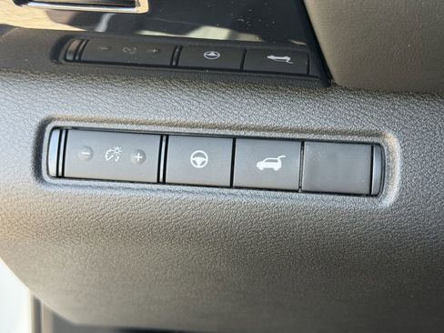 New 2026 Nissan Pathfinder SV FWD image 15