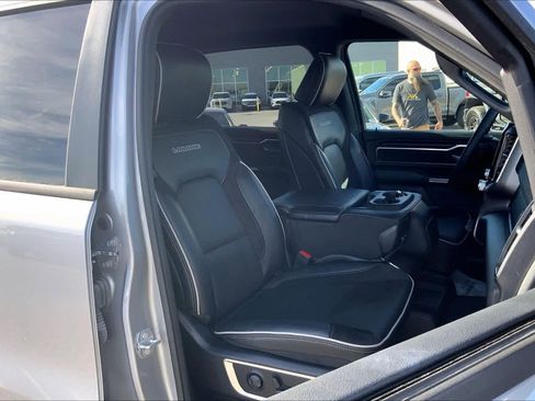 Used 2025 RAM 1500 Laramie AWD/4WD image 9