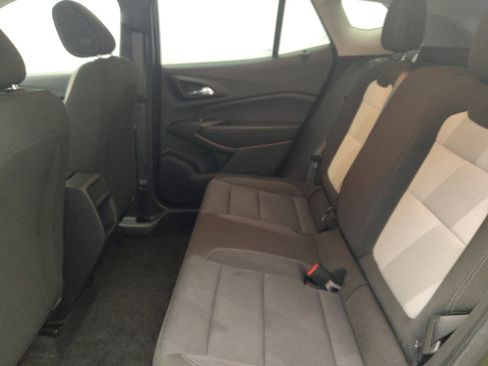 Used 2024 Chevrolet Trax LS FWD image 18