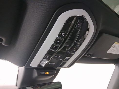 Used 2026 Porsche Macan image 30