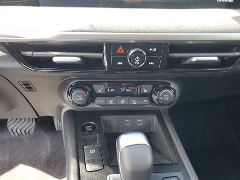 New 2026 Nissan Kicks SV image 17