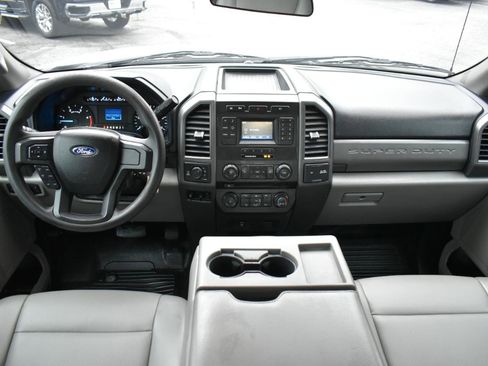 Used 2018 Ford F250 XL w/ Power Equipment Group image 11