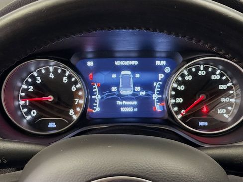 Used 2019 Jeep Compass Limited AWD/4WD image 9