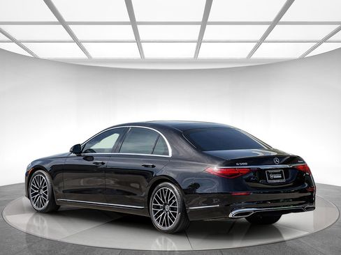Certified 2022 Mercedes-Benz S 580 4MATIC Sedan w/ Rear Seat Package image 2