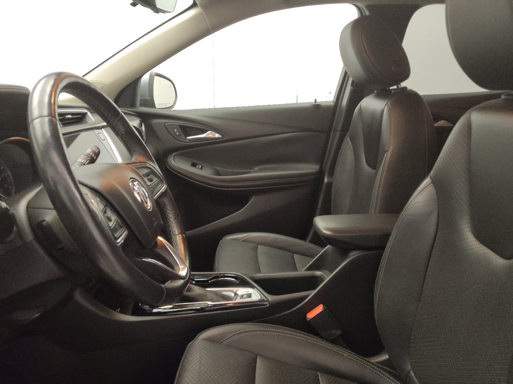 Used 2020 Buick Encore GX Essence w/ Advanced Technology Package FWD image 17