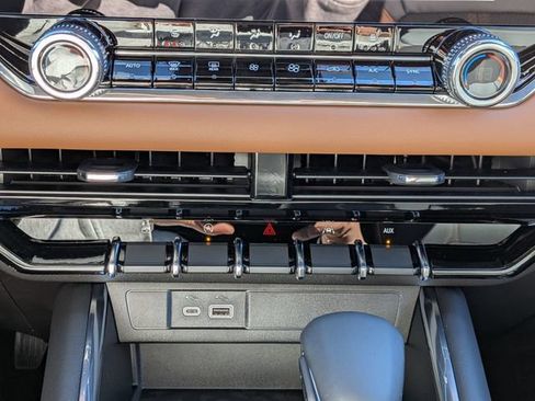 New 2026 GMC Canyon AT4 AWD/4WD image 21
